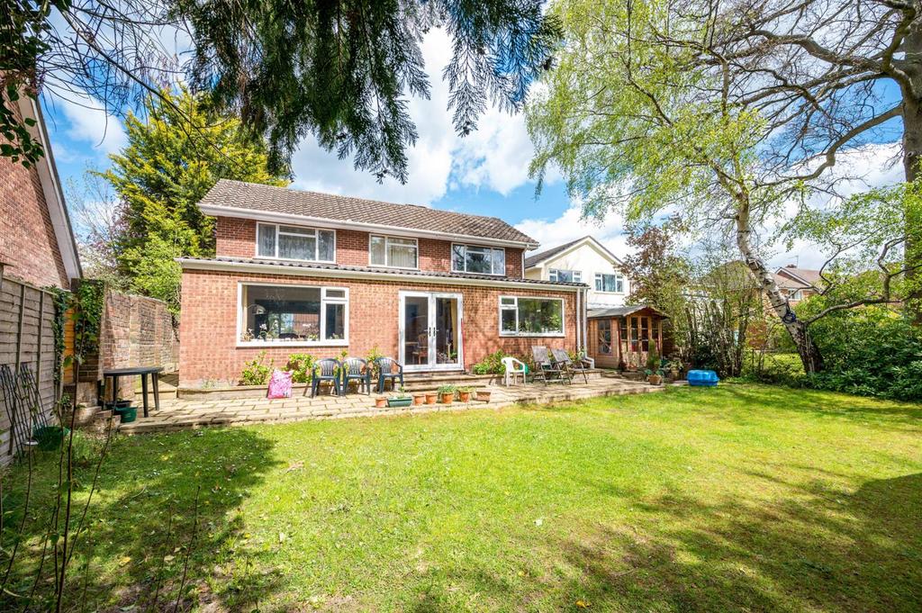 Merrow Woods, Guildford, GU1 6 bed house £1,150,000