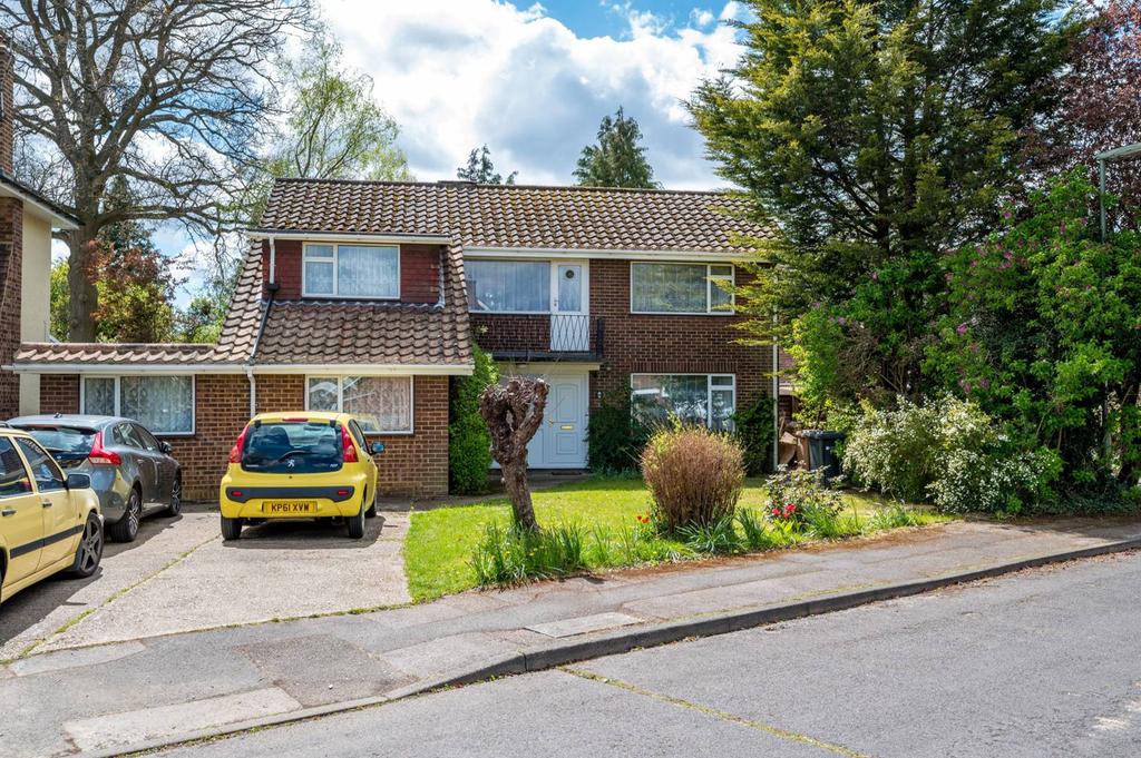 Merrow Woods, Guildford, GU1 6 bed house £1,150,000