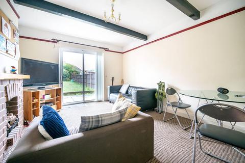 22 Parkhurst Road, Guildford, GU2 8AP