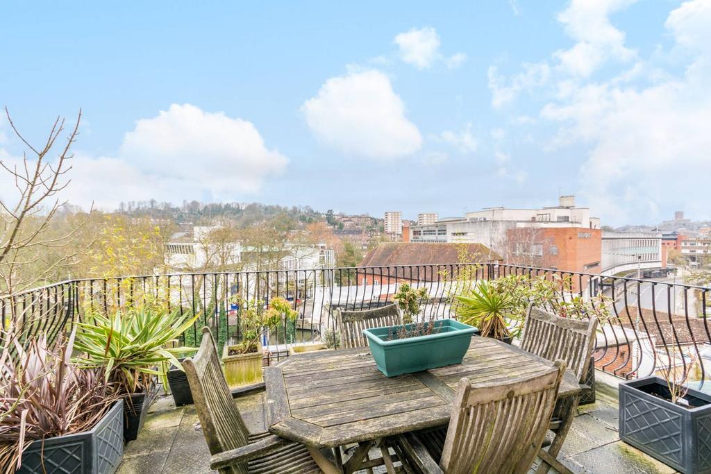 Quarry Street, Guildford, GU1 2 bed flat for sale £425,000