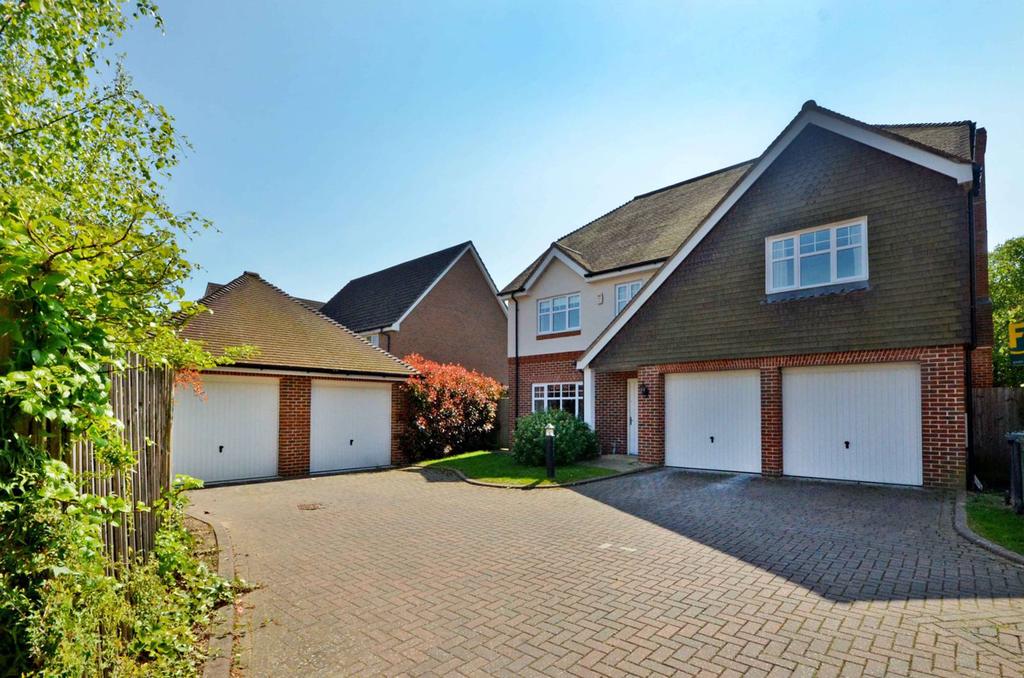 Knox Road, Queen Elizabeth Park, Guildford, GU2 5 bed detached house