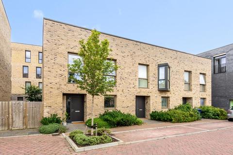 2 bedroom end of terrace house for sale - Barton Park,  Oxford,  OX3