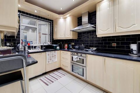 11 Barrack Road, Hounslow, TW4 6AF