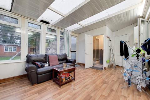 11 Barrack Road, Hounslow, TW4 6AF
