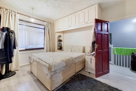 11 Barrack Road, Hounslow, TW4 6AF