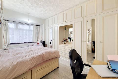 11 Barrack Road, Hounslow, TW4 6AF