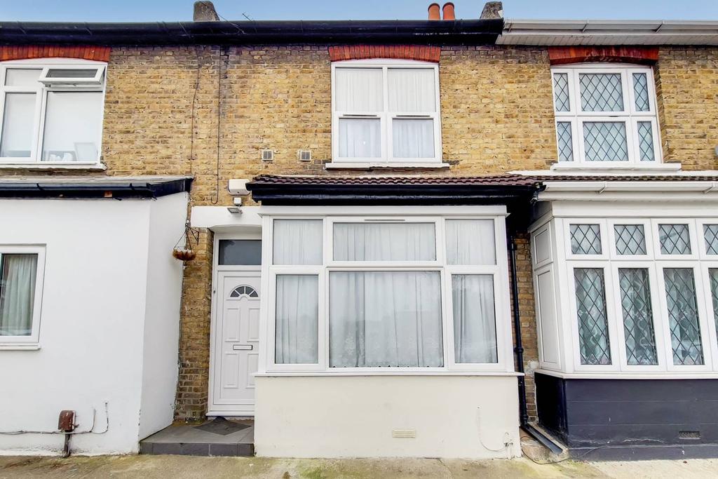 Cromwell Road Hounslow Tw3 3 Bed Terraced House £475 000