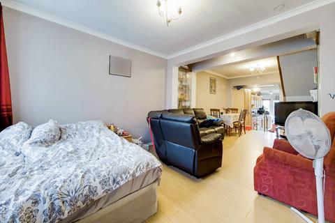 28 Myrtle Road, Hounslow, TW3 1QD