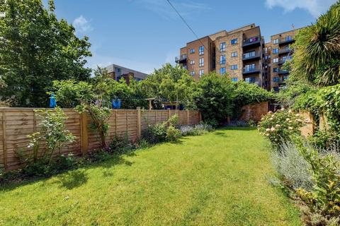42 Montague Road, Hounslow, TW3 1LD
