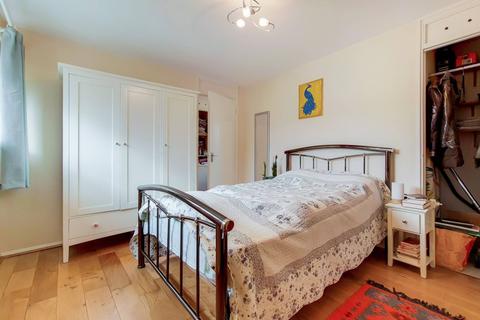 7 Eldrick Court, Feltham, TW14 8SG