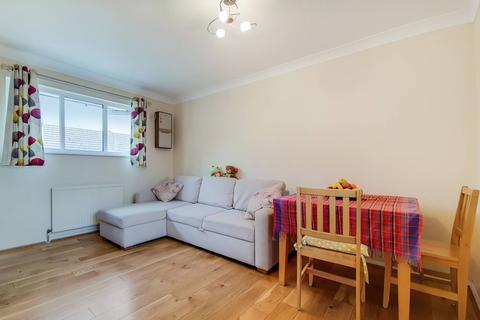 7 Eldrick Court, Feltham, TW14 8SG