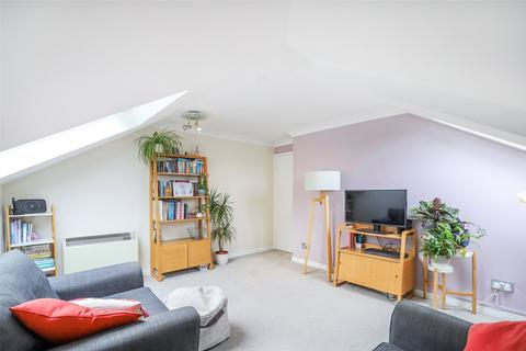 2 bedroom penthouse for sale - Ronald Court, Oakwood Road, Bricket Wood, St. Albans, Hertfordshire, AL2