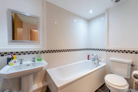 Flat 15, Stevens House Jerome Place, Kingston Upon Thames, KT1 1HX