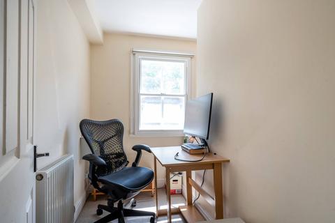 9b Brighton Road, Surbiton, KT6 5LX