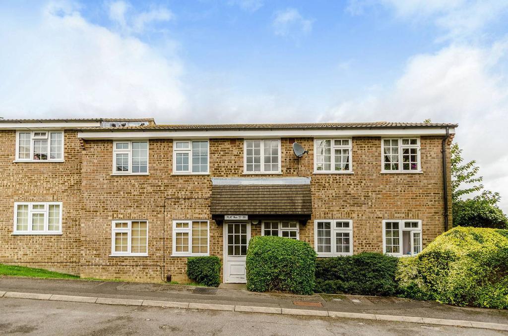 Minstrel Gardens, Surbiton, KT5 1 bed flat for sale - £270,000