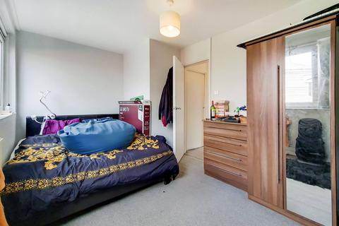 18 Coxson Way, London, SE1 2XB