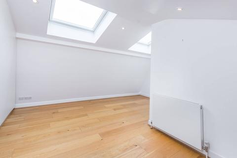 5 Octavia Mews, London, W9 3LQ