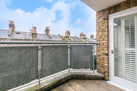 5 Octavia Mews, London, W9 3LQ