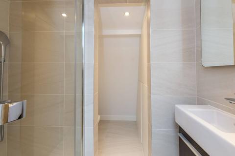 5 Octavia Mews, London, W9 3LQ