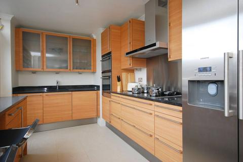The Quadrangle, Hyde Park Estate, London, W2