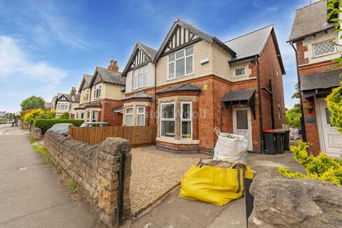 2 bedroom semi-detached house to rent, Broadgate, Beeston