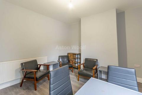 undefined, Broadgate, Beeston
