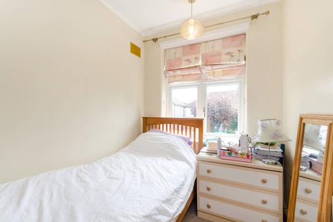 50 Nelson Road, New Malden, KT3 5EB