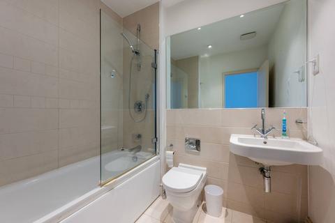 51 Beaumont Drive, Worcester Park, KT4 8FE