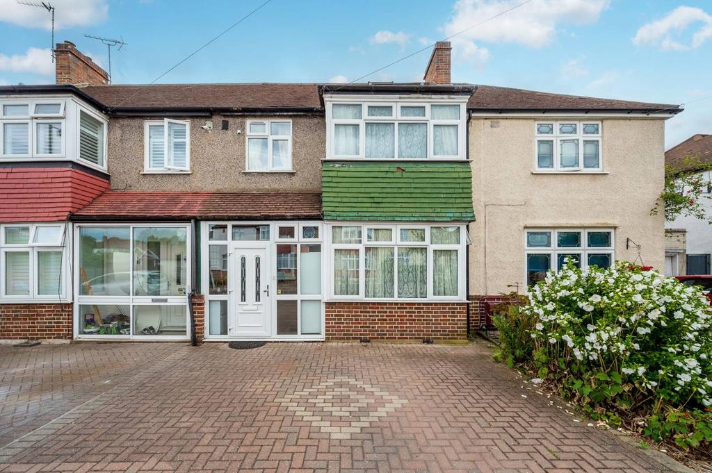 AMBERWOOD RISE, NEW MALDEN, SURREY... 4 bed terraced house £700,000