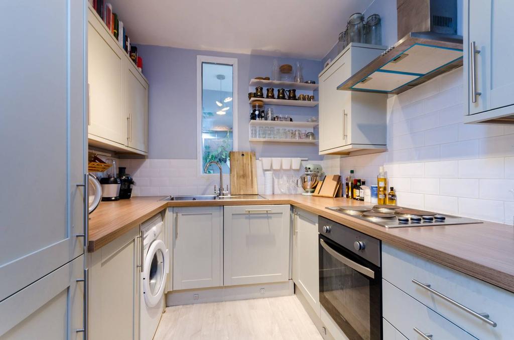 Burlington Road, New Malden, KT3 1 bed flat £230,000