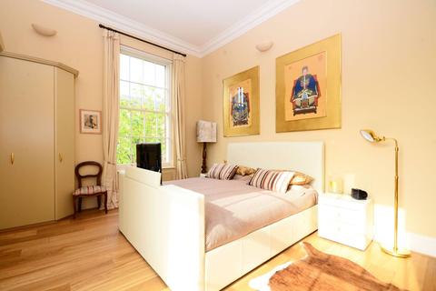 3 bedroom flat for sale, Royal Drive, Friern Barnet, London, N11