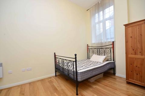 Flat 3, Knights Court, 1 Constable Close, London, N11 3GW