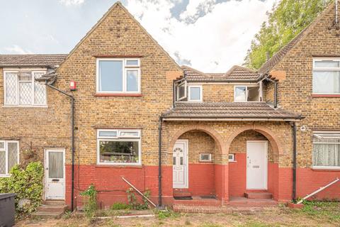 3 bedroom semi-detached house to rent - Shortway, North Finchley, London, N12