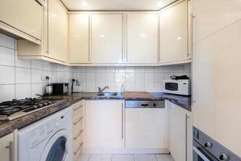 Flat 4, 25 Queens Gardens, London, W2 3BD