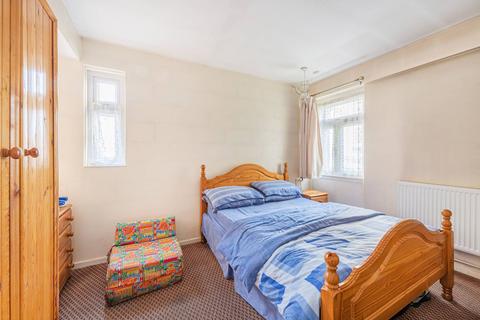 Flat 29, Gothic Court Wyndham Road, London, SE5 0UQ