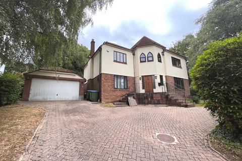 5 bedroom detached house to rent, Ardnave Crescent, Southampton