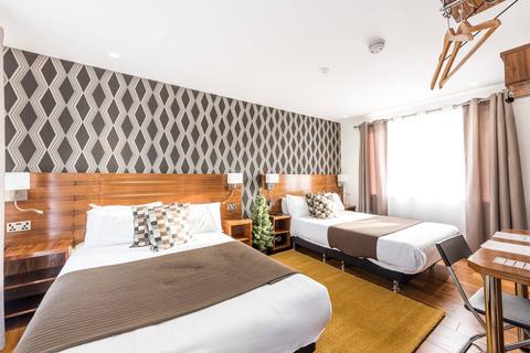 Flat 1, 7 - 11 Longmoore Street, London, SW1V 1JH