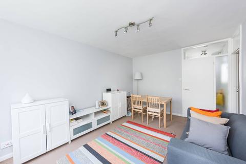 1 bedroom flat for sale, Churchill Gardens, Pimlico, London, SW1V
