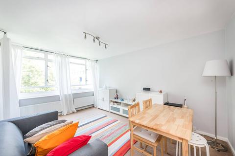 1 bedroom flat for sale, Churchill Gardens, Pimlico, London, SW1V