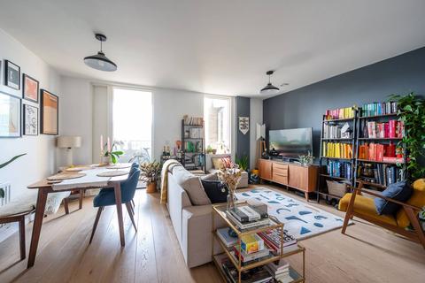 1 bedroom flat for sale - Wandsworth High Street, Wandsworth Town, London, SW18
