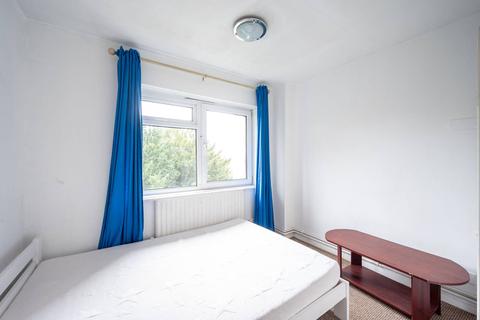 106 Keevil Drive, London, SW19 6TB