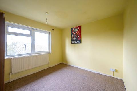 106 Keevil Drive, London, SW19 6TB