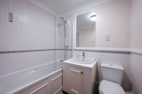 Flat 5, Admirals Court Windlesham Grove, London, SW19 6AP