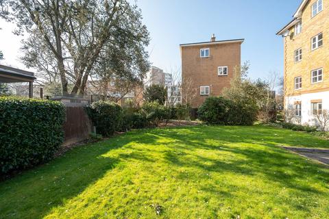 Flat 5, Admirals Court Windlesham Grove, London, SW19 6AP