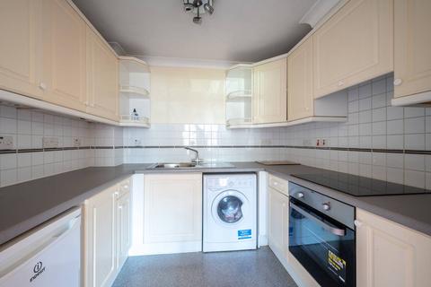 Flat 5, Admirals Court Windlesham Grove, London, SW19 6AP