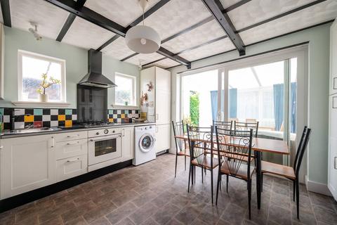 24 Derwent Road, Twickenham, TW2 7HQ