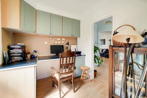 24 Derwent Road, Twickenham, TW2 7HQ
