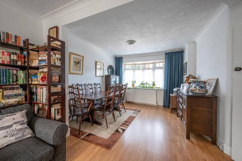 24 Derwent Road, Twickenham, TW2 7HQ