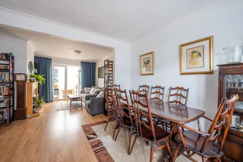 24 Derwent Road, Twickenham, TW2 7HQ
