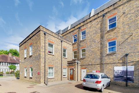 Flat 5, Winchester Court Castlegate, Richmond, TW9 2LQ